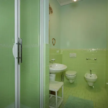 Le Casine-perignano-spinelli Sleeps 12 Pool Villa *