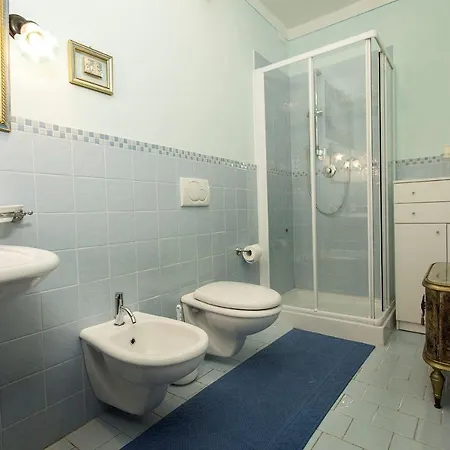Le Casine-perignano-spinelli Sleeps 12 Pool Villa *